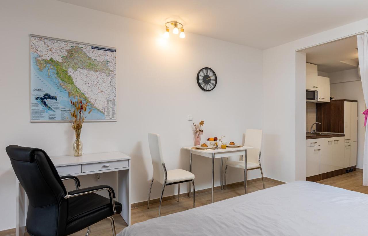 דירות Nomad Dubrovnik + Free Parking מראה חיצוני תמונה